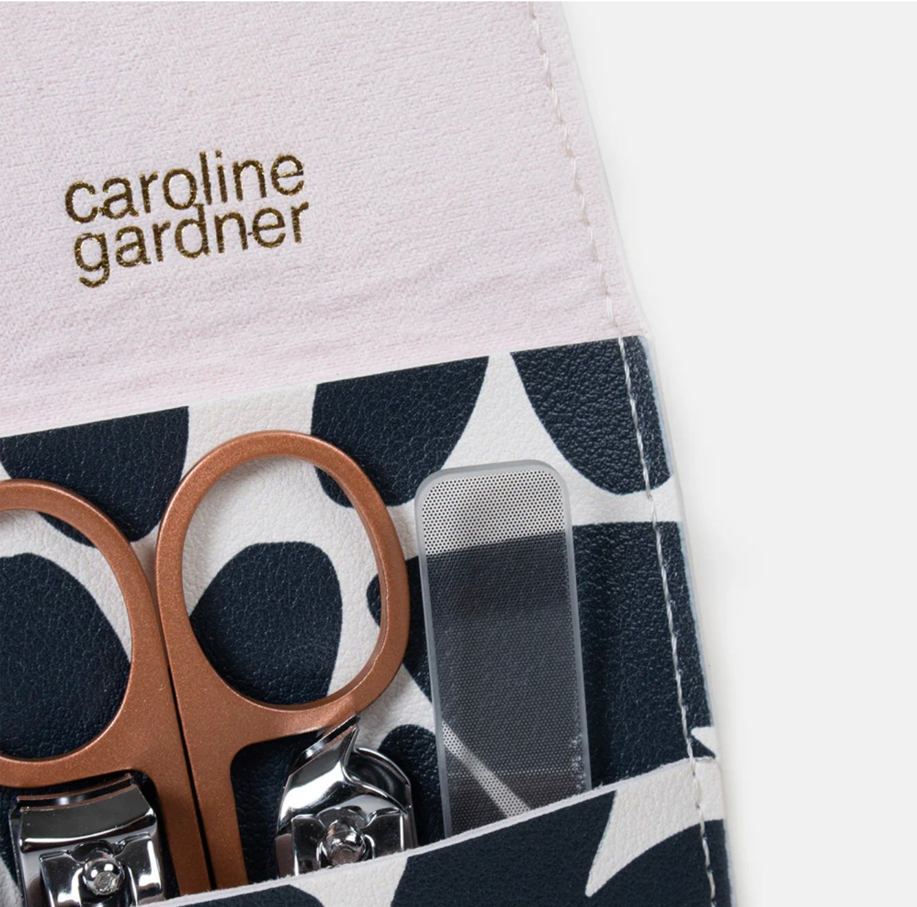 Caroline Gardner Mono Hearts Manicure Set